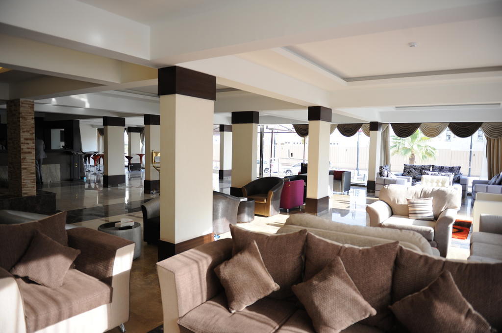 Hotelier Suites Riyadh Eksteriør billede