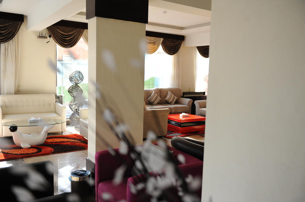 Hotelier Suites Riyadh Eksteriør billede