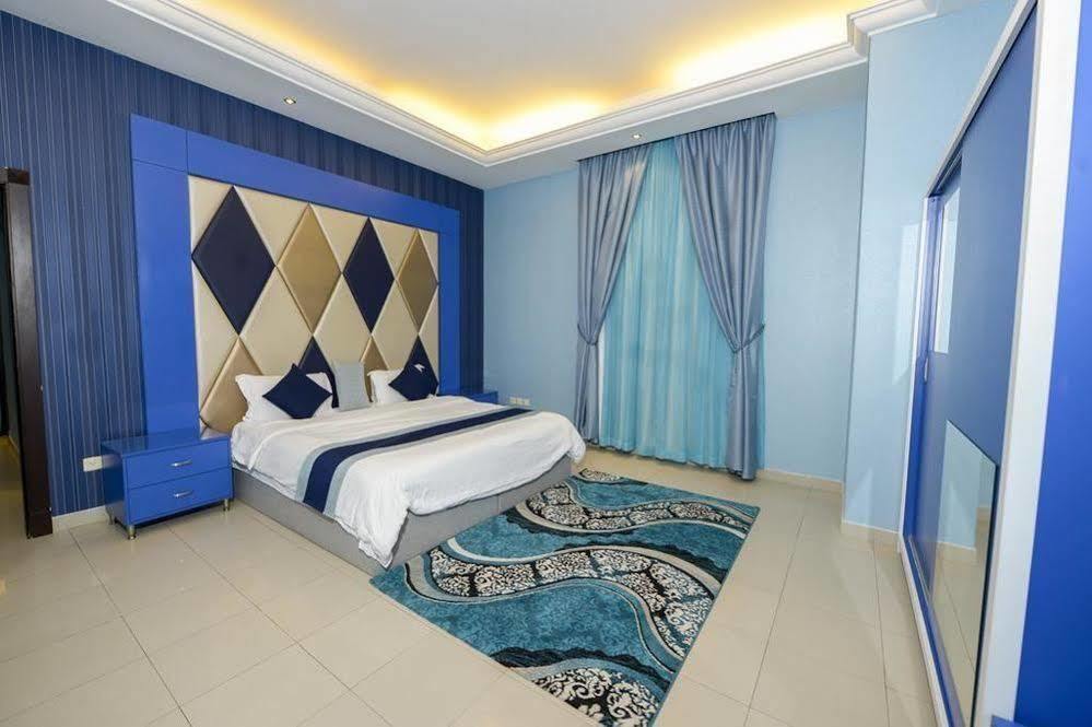 Hotelier Suites Riyadh Eksteriør billede